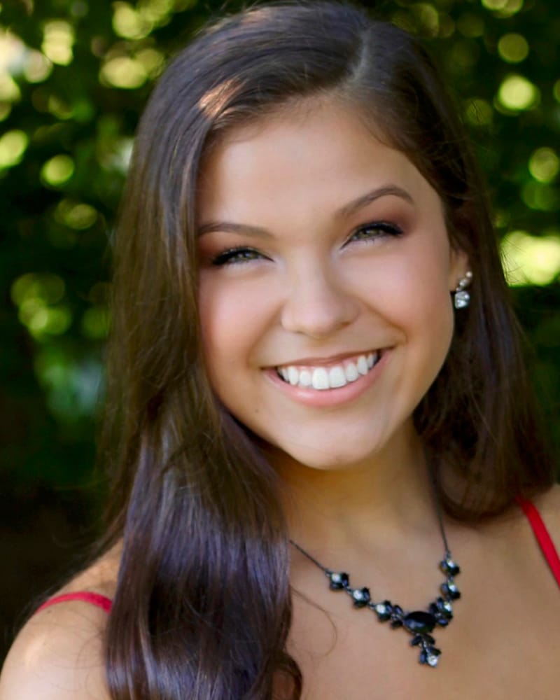 Nicaya-Isabella Rios